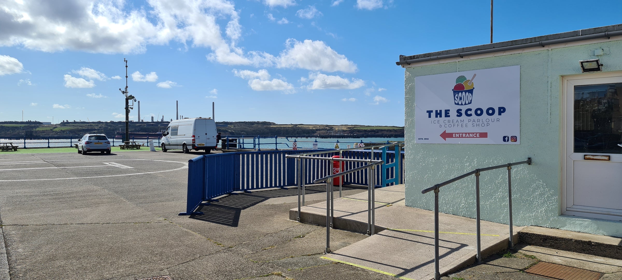 The Scoop Ice Cream Parlour & Coffee Shop